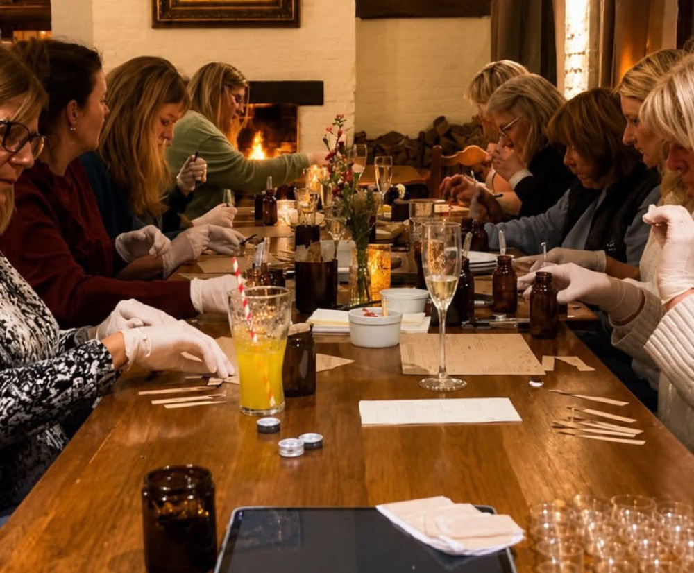 The Fleur de Lys pub in Lowsonford is set to host four festive workshops with local businesses like Artibus Yard and Nature Makers this November (image supplied)