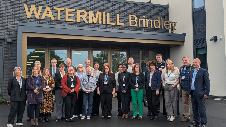 Teachers at Watermill Brindley and Contractors at Seddons celebrate the opening (image via LDRS)