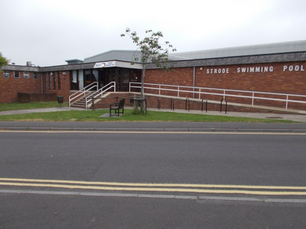 Strode Pool in Street 