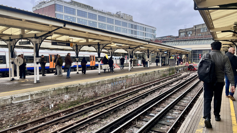 London Overground services from Richmond are affected this morning (credit: Nub News).