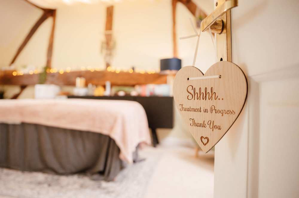 A Blissful Balance promises plenty of Christmas cheer while raising money for the Fosse Foodbank in Wellesbourne at a festive event this December (image via shotbyjude.com)