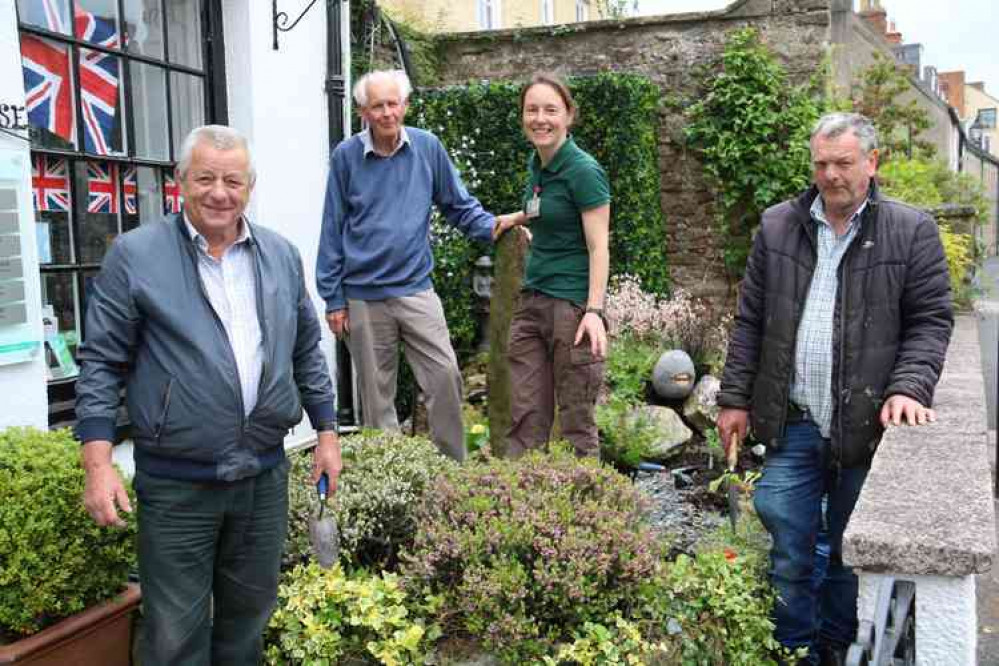 People living with dementia can enjoy gardening