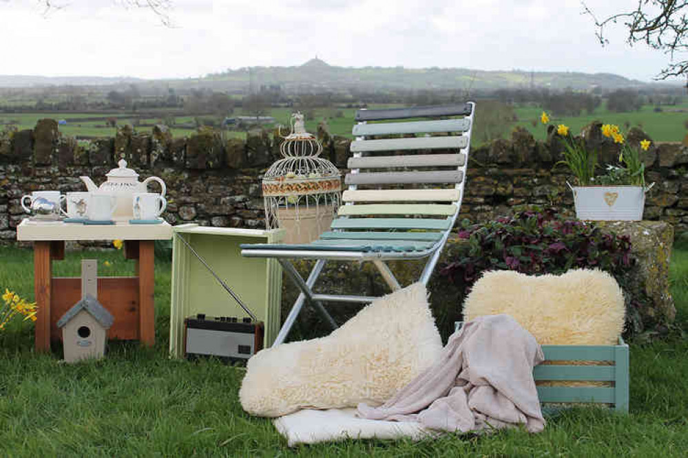 Colours from the Somerset Heritage Colour Collection with Glastonbury Tor Colours from the Somerset Heritage Colour Collection with Glastonbury Tor