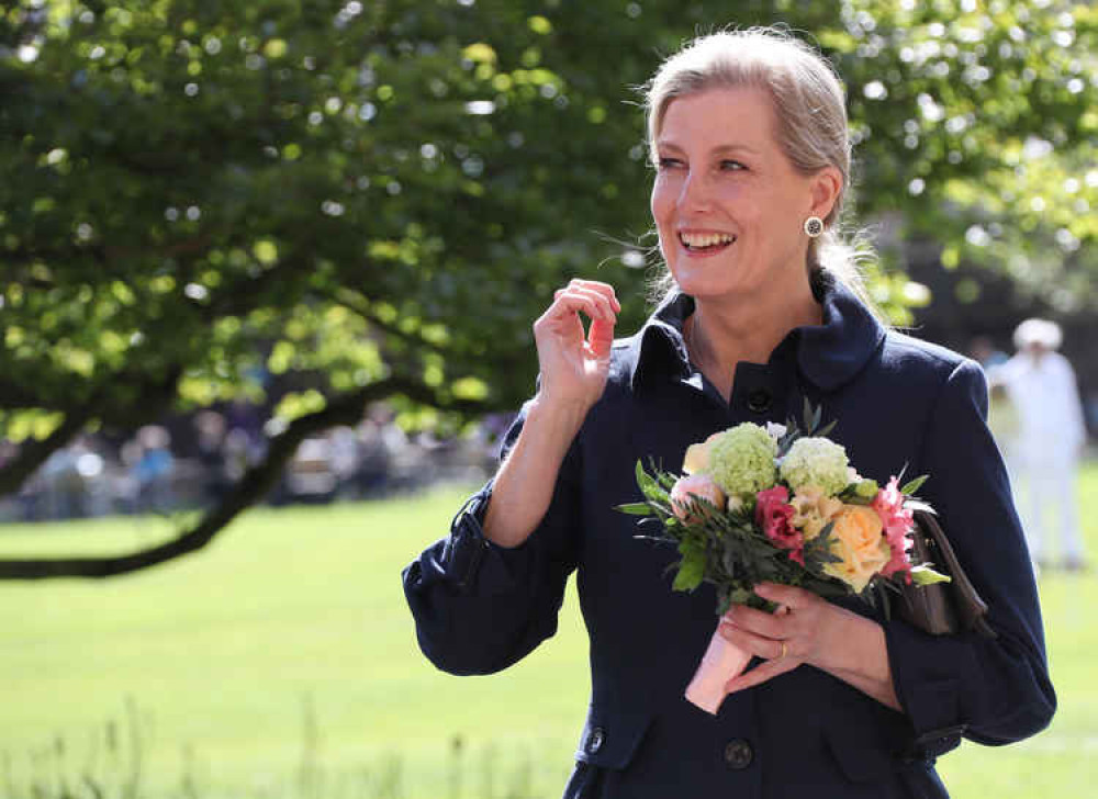 Lynnsey Kelly presented the Countess with a posy Lynnsey Kelly presented the Countess with a posy