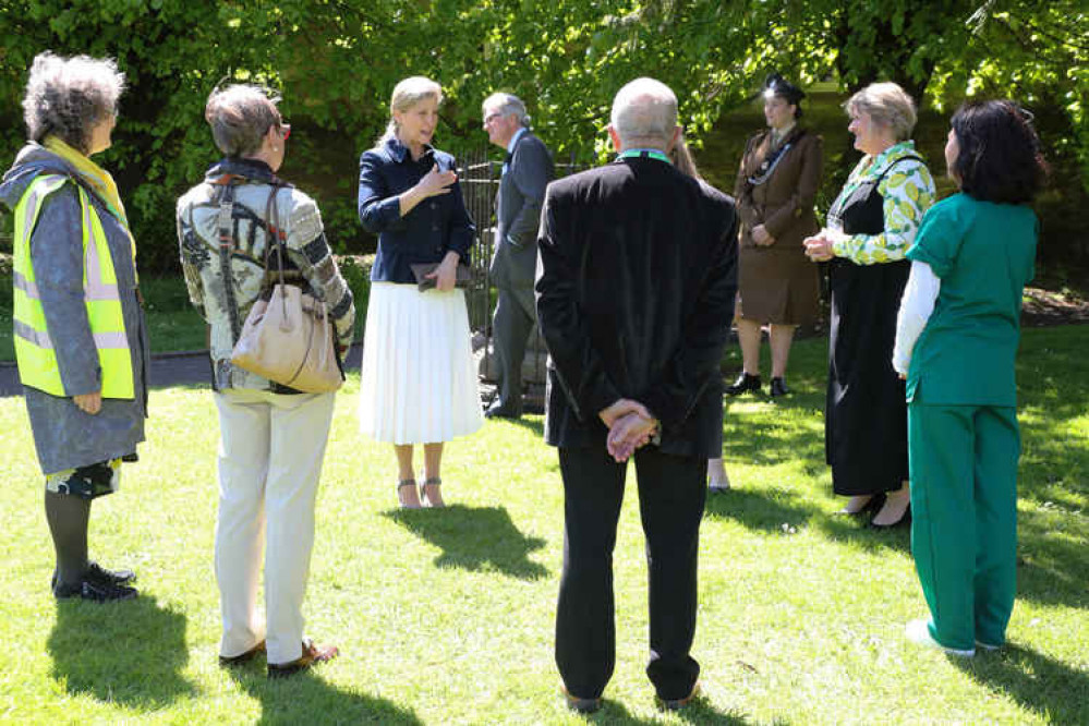 Sophie met the Volunteers Group Sophie met the Volunteers Group