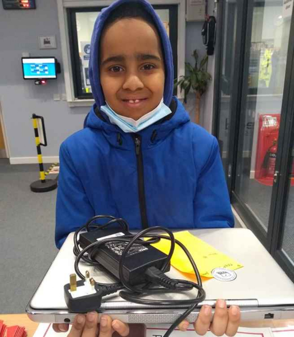 Wandsworth school pupil receives a Power to Connect device